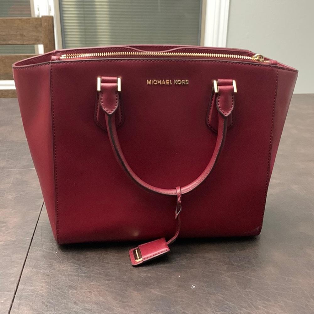 Michael Kors Carolyn style large leather tote with crossbody attachment/strap